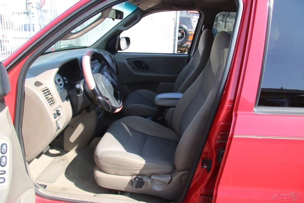2001 Ford Escape - Image 14 of 21