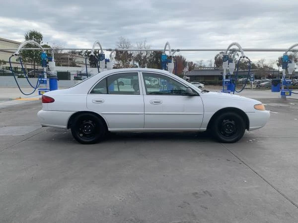 2001 Ford Escort (North America) - Image 3 of 9