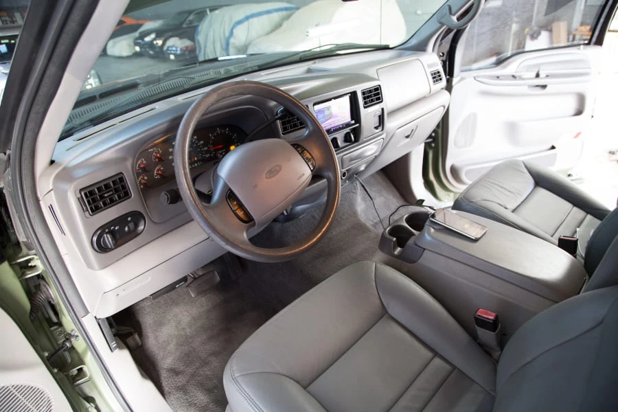 2001 Ford Excursion - Image 3 of 4