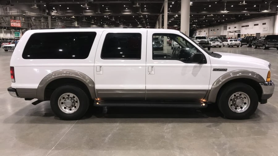 2001 Ford Excursion - Image 2 of 9