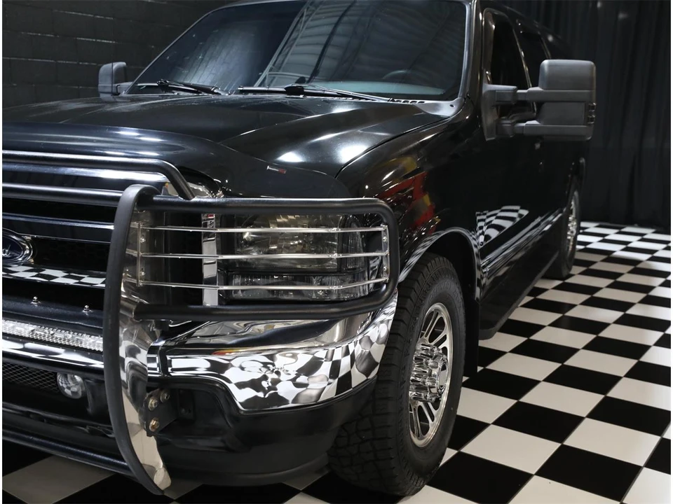 2001 Ford Excursion - Image 9 of 31
