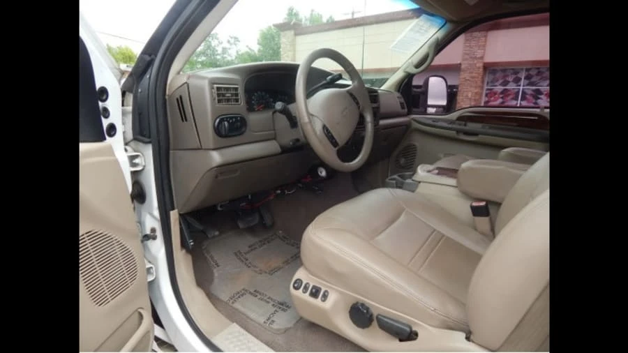 2001 Ford Excursion - Image 4 of 14