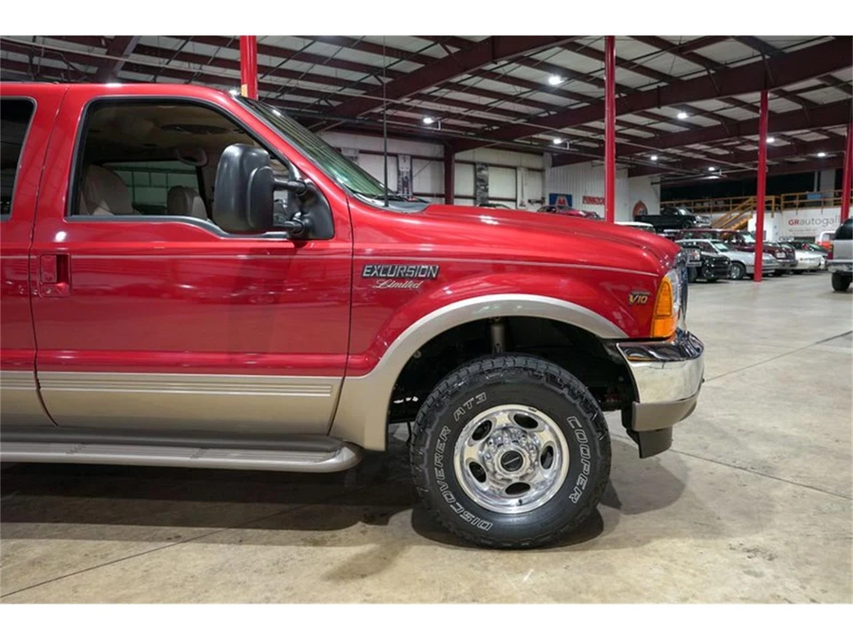 2001 Ford Excursion - Image 11 of 31