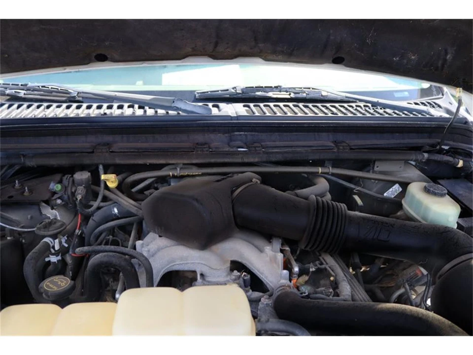 2001 Ford Excursion - Image 2 of 31