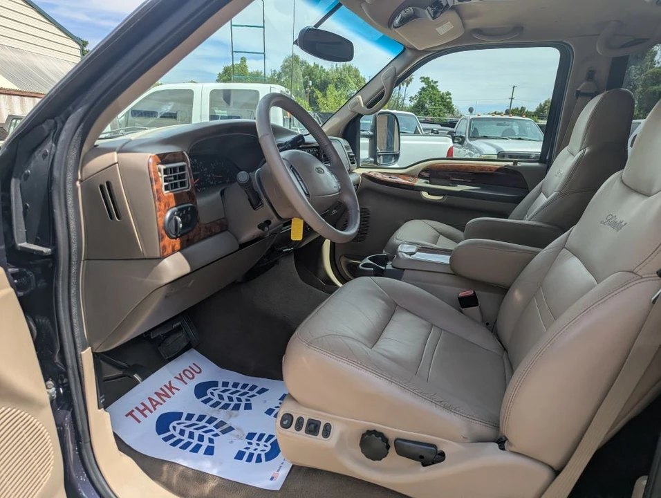 2001 Ford Excursion - Image 15 of 18