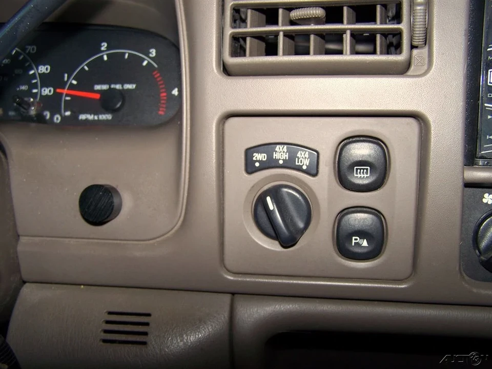 2001 Ford Excursion - Image 15 of 21
