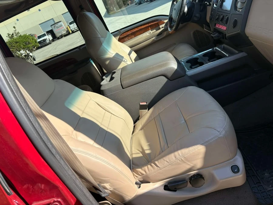2001 Ford Excursion - Image 16 of 24