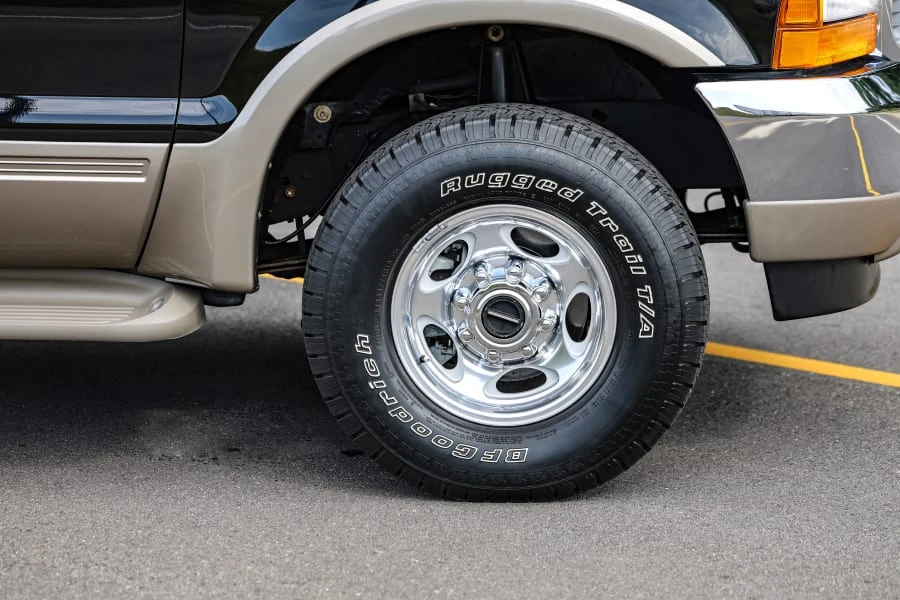 2001 Ford Excursion - Image 23 of 31