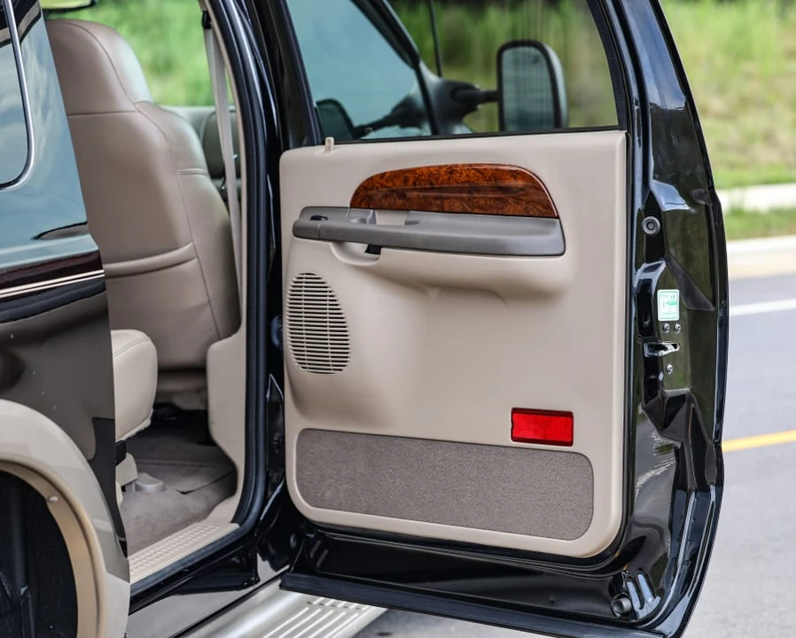 2001 Ford Excursion - Image 28 of 31