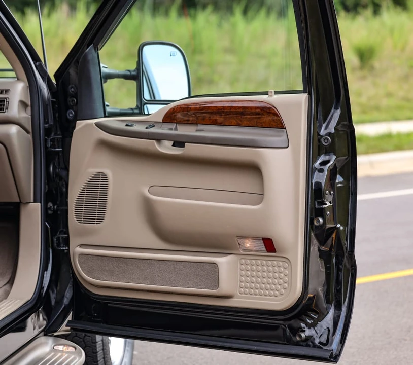 2001 Ford Excursion - Image 26 of 31