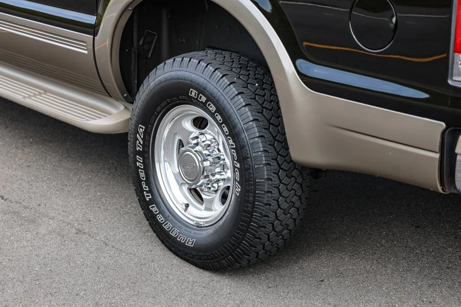 2001 Ford Excursion - Image 22 of 31