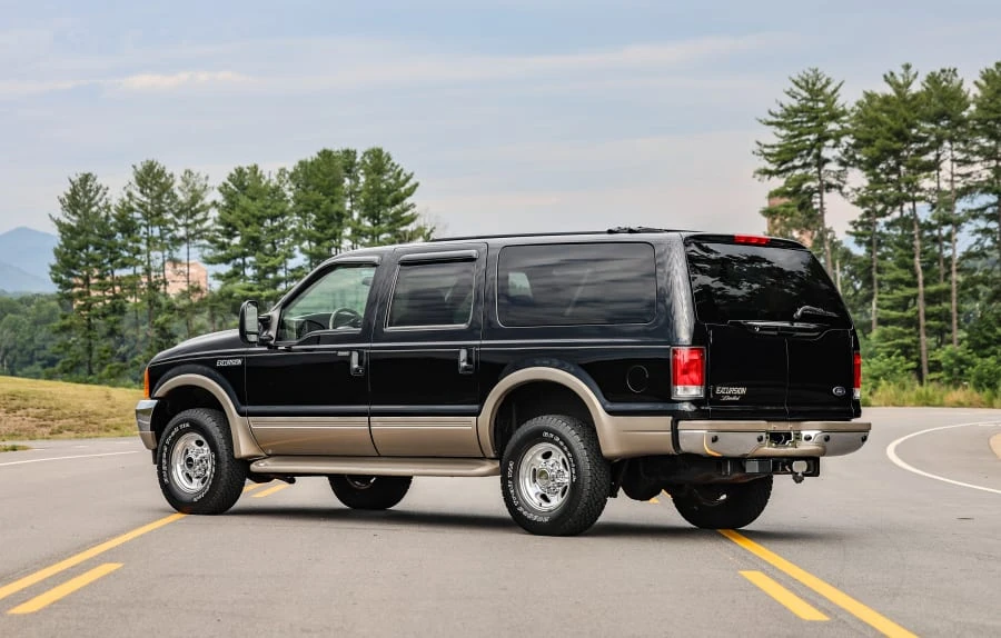2001 Ford Excursion - Image 2 of 31