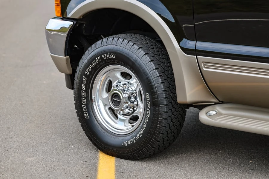 2001 Ford Excursion - Image 17 of 31