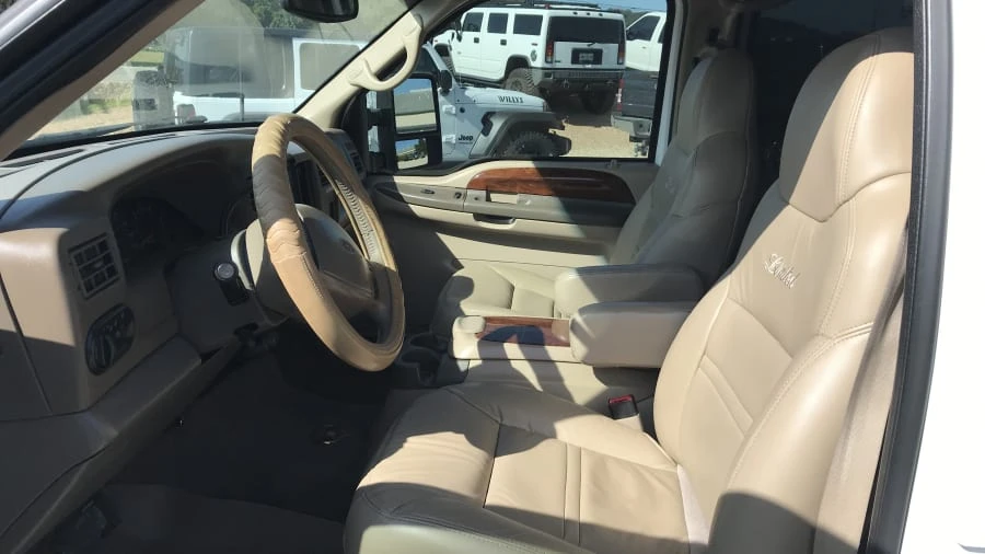 2001 Ford Excursion - Image 3 of 19