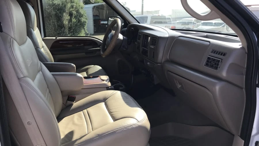 2001 Ford Excursion - Image 5 of 19