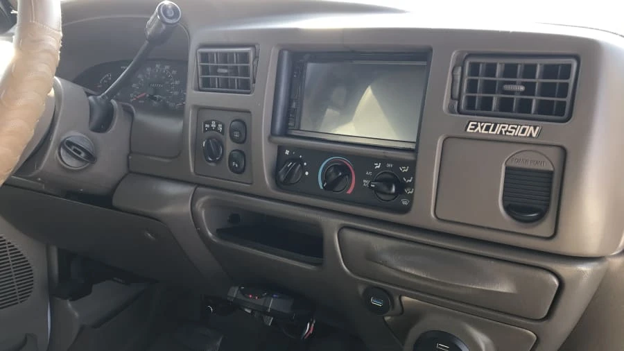 2001 Ford Excursion - Image 4 of 19