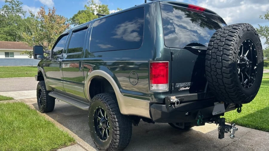 2001 Ford Excursion - Image 2 of 29