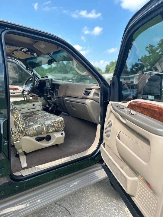 2001 Ford Excursion - Image 16 of 29