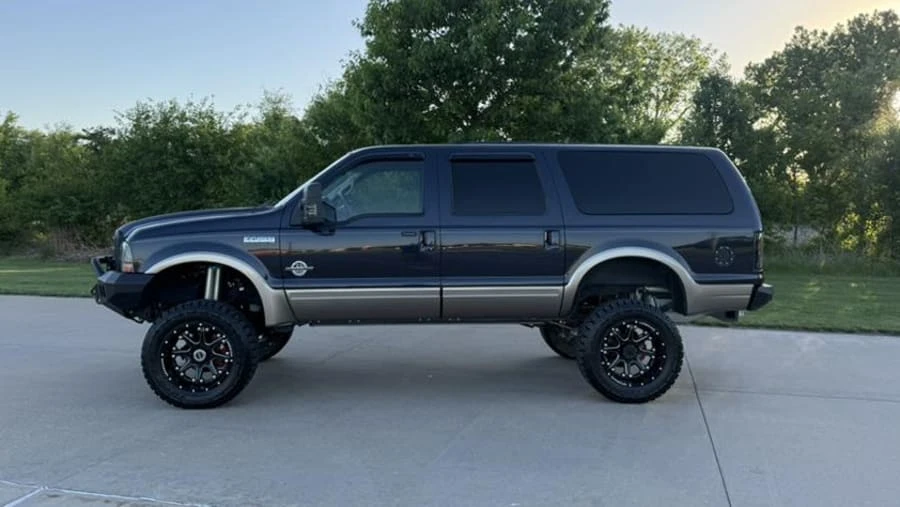 2001 Ford Excursion - Image 8 of 31