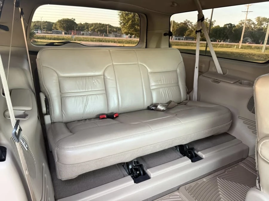 2001 Ford Excursion - Image 25 of 31