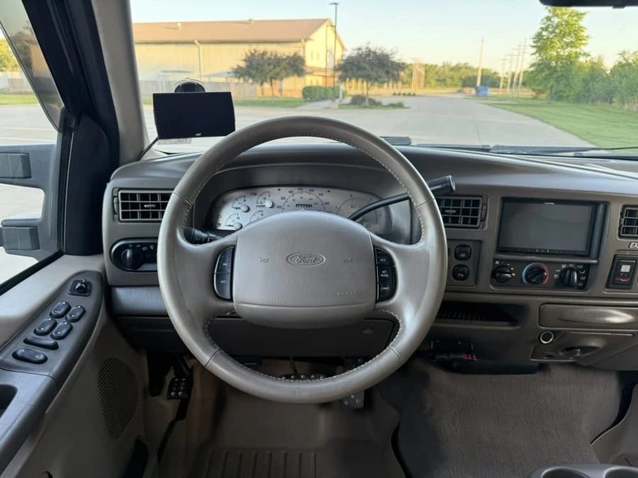 2001 Ford Excursion - Image 23 of 31