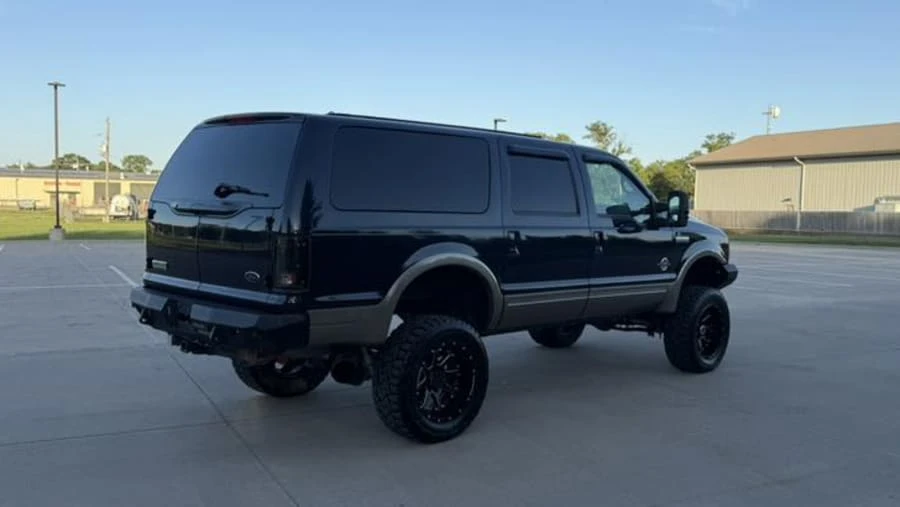 2001 Ford Excursion - Image 13 of 31