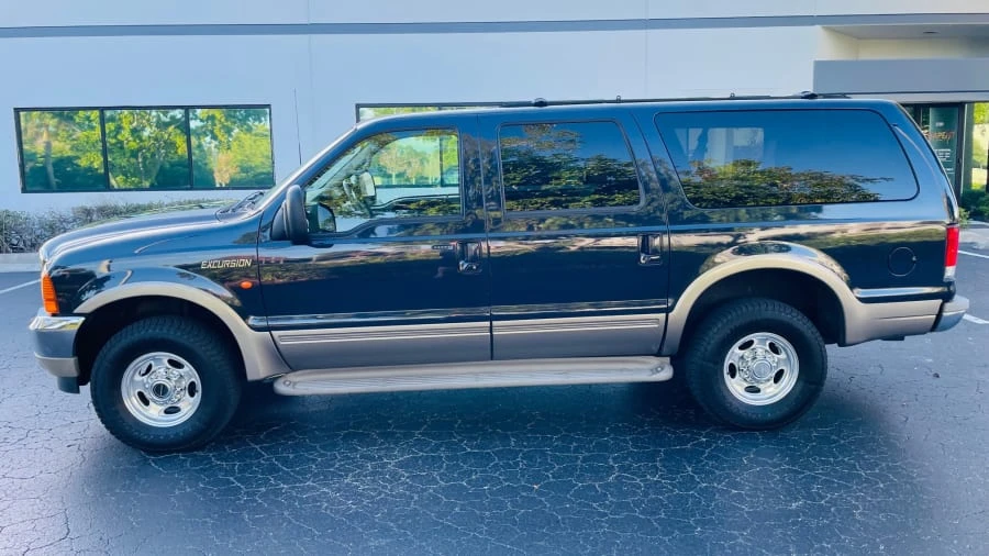2001 Ford Excursion - Image 2 of 14
