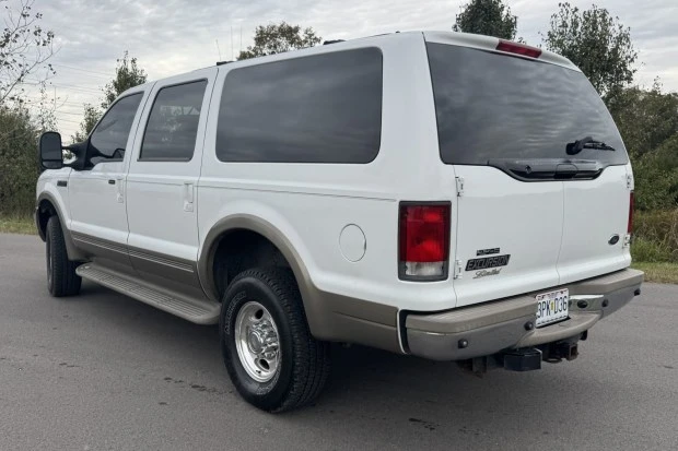 2001 Ford Excursion - Image 2 of 7