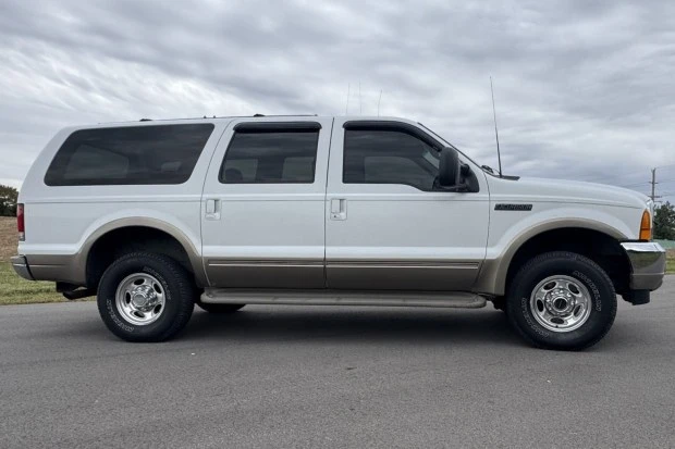 2001 Ford Excursion - Image 3 of 7