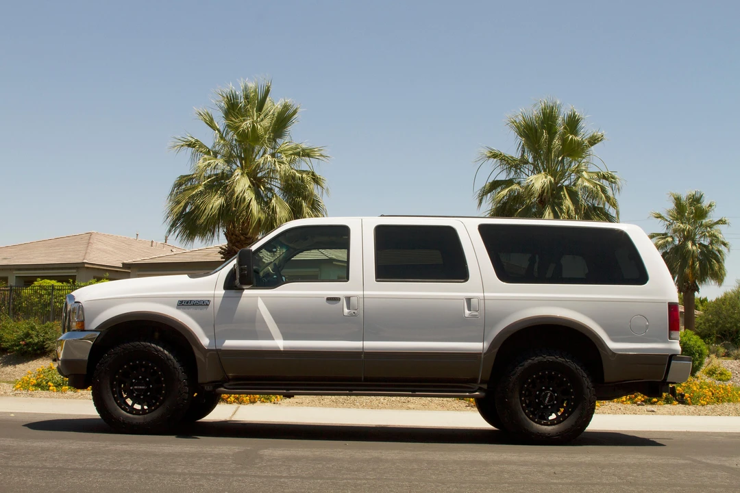 2001 Ford Excursion - Image 9 of 31