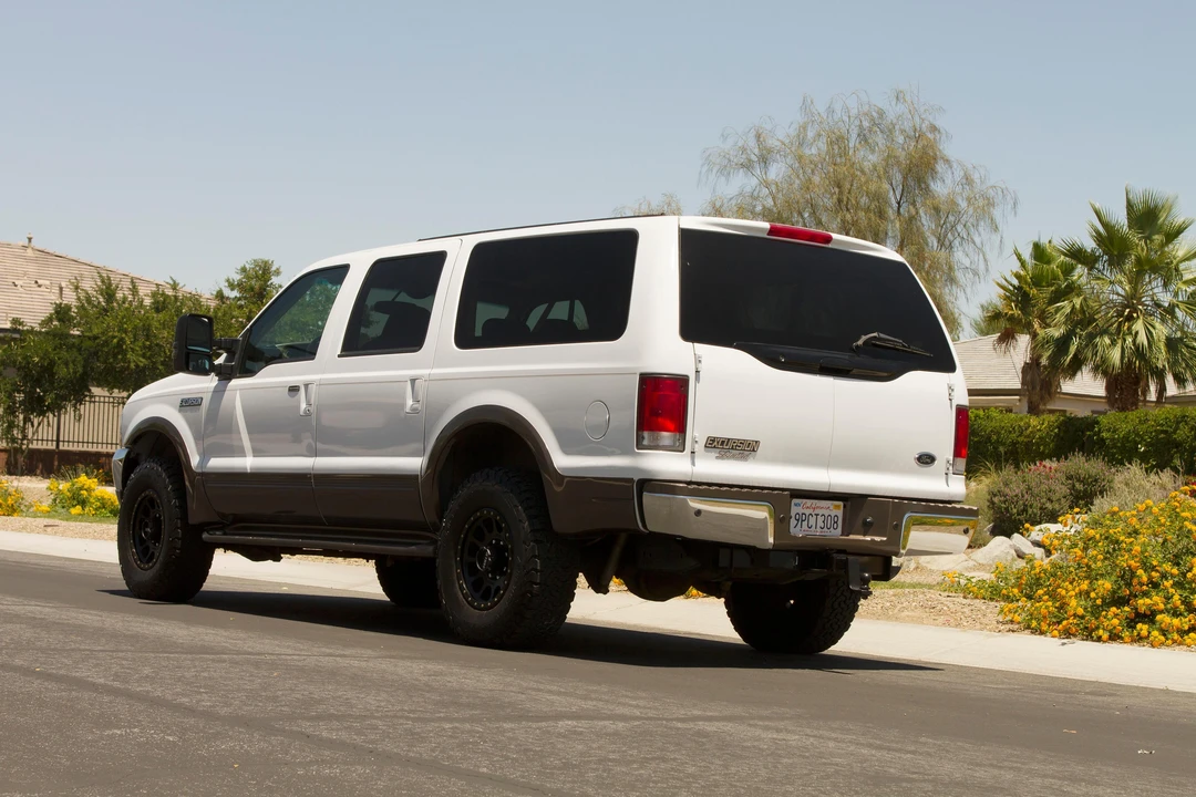 2001 Ford Excursion - Image 10 of 31