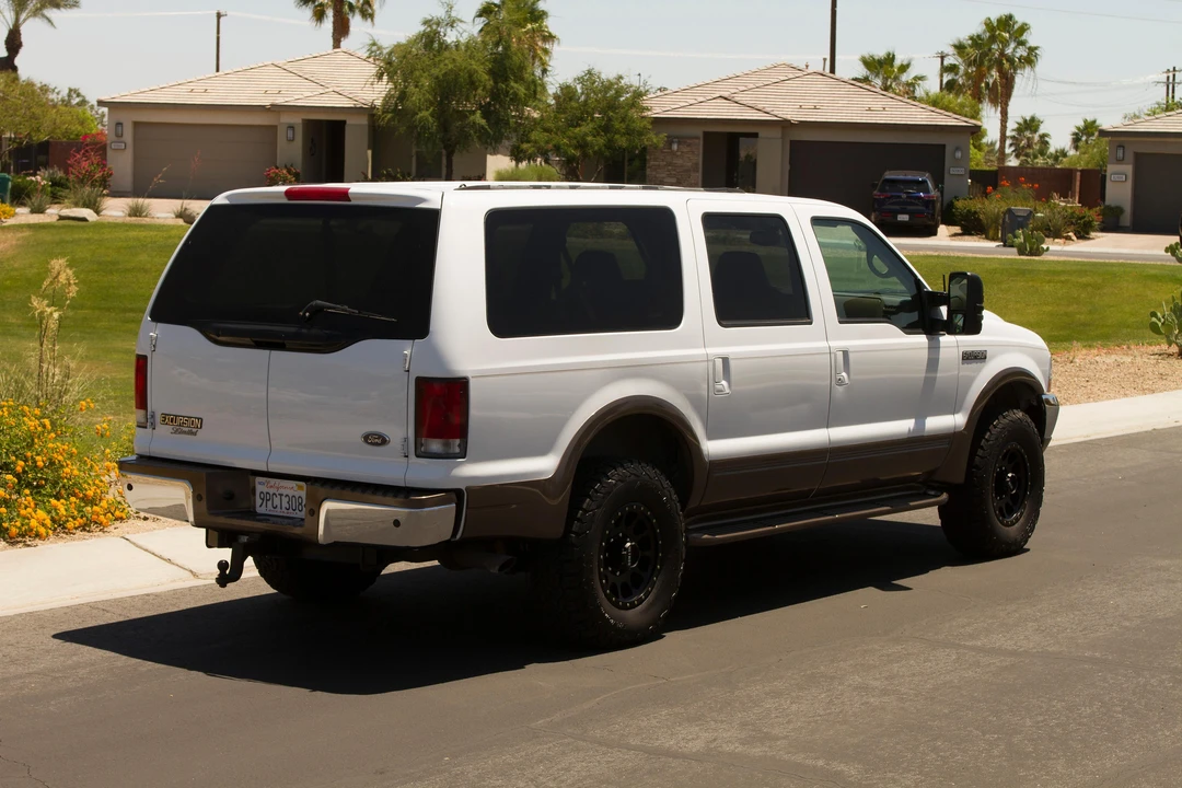 2001 Ford Excursion - Image 12 of 31