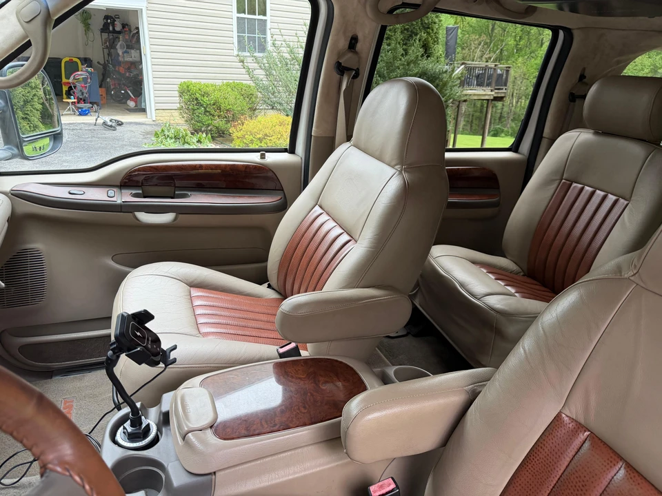 2001 Ford Excursion - Image 27 of 31
