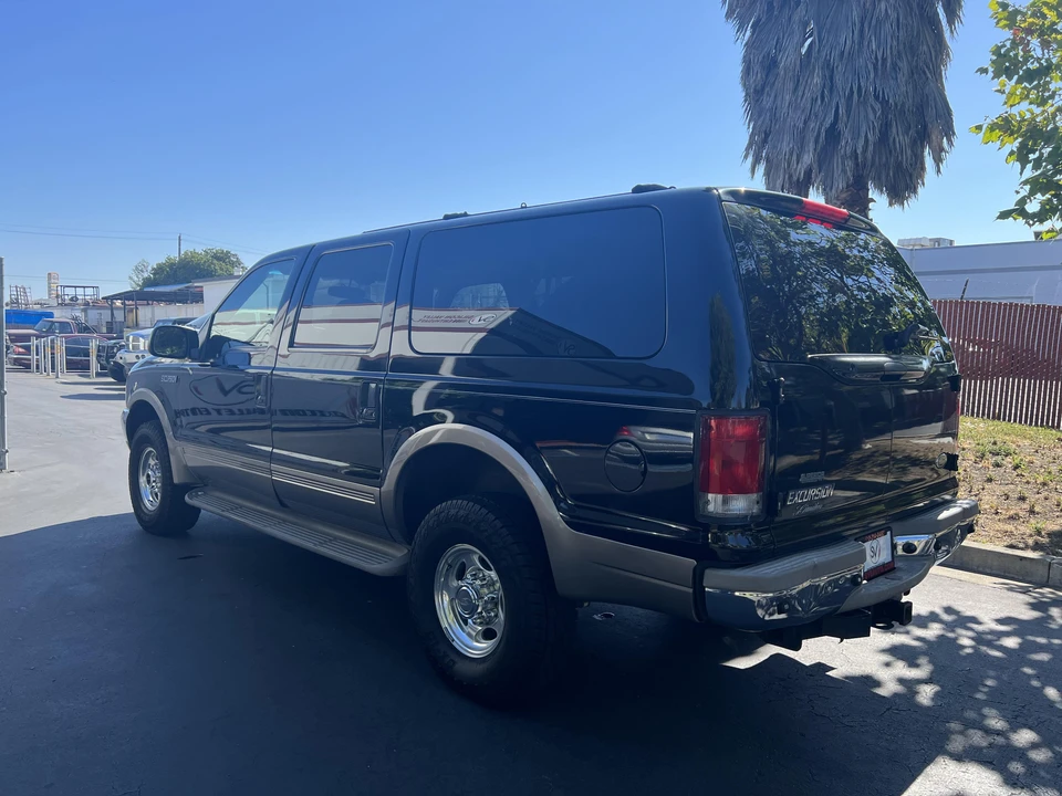 2001 Ford Excursion - Image 10 of 31