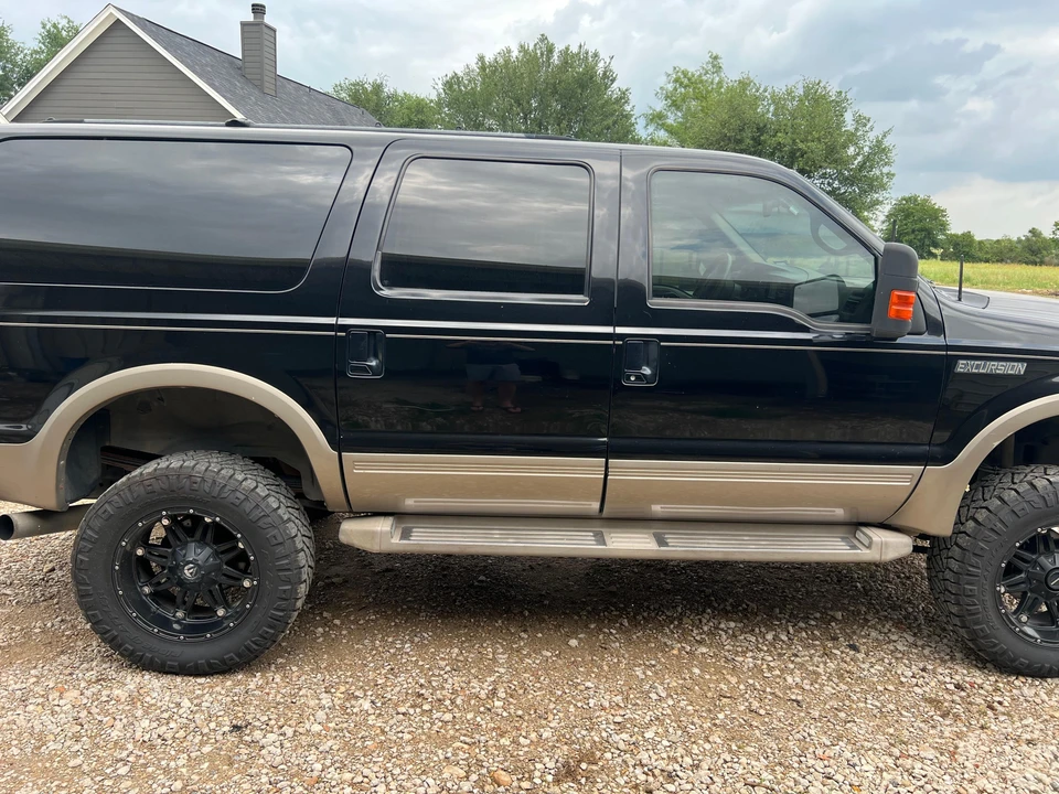 2001 Ford Excursion - Image 25 of 31