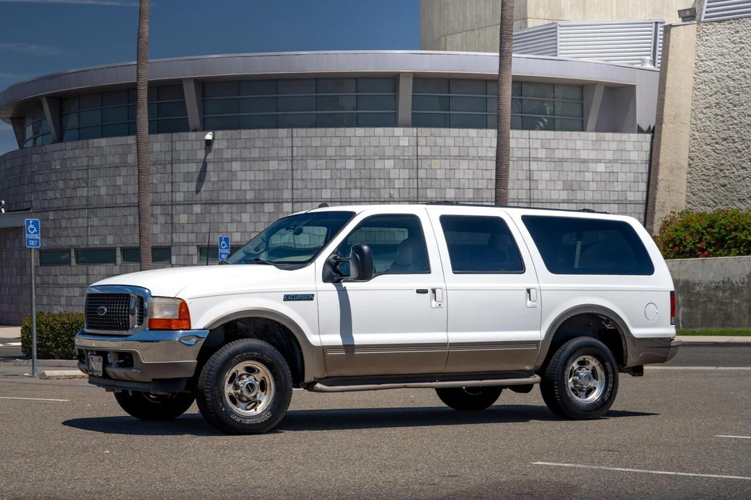 2001 Ford Excursion - Image 2 of 31