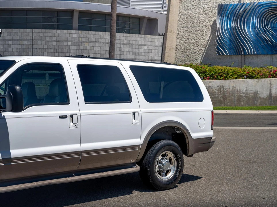 2001 Ford Excursion - Image 12 of 31