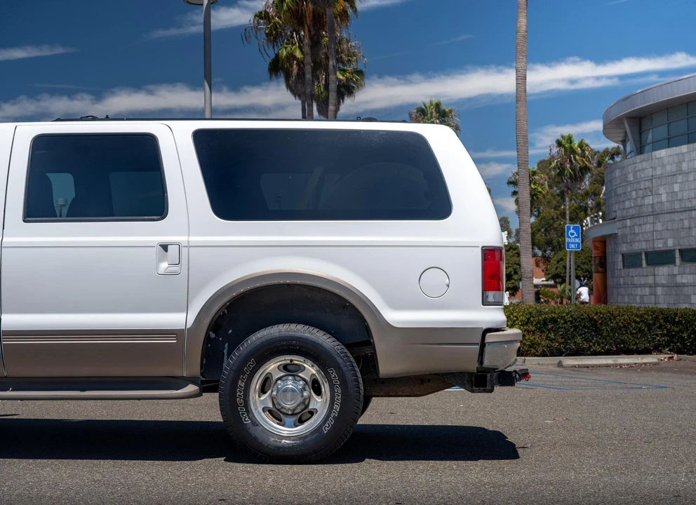 2001 Ford Excursion - Image 13 of 31