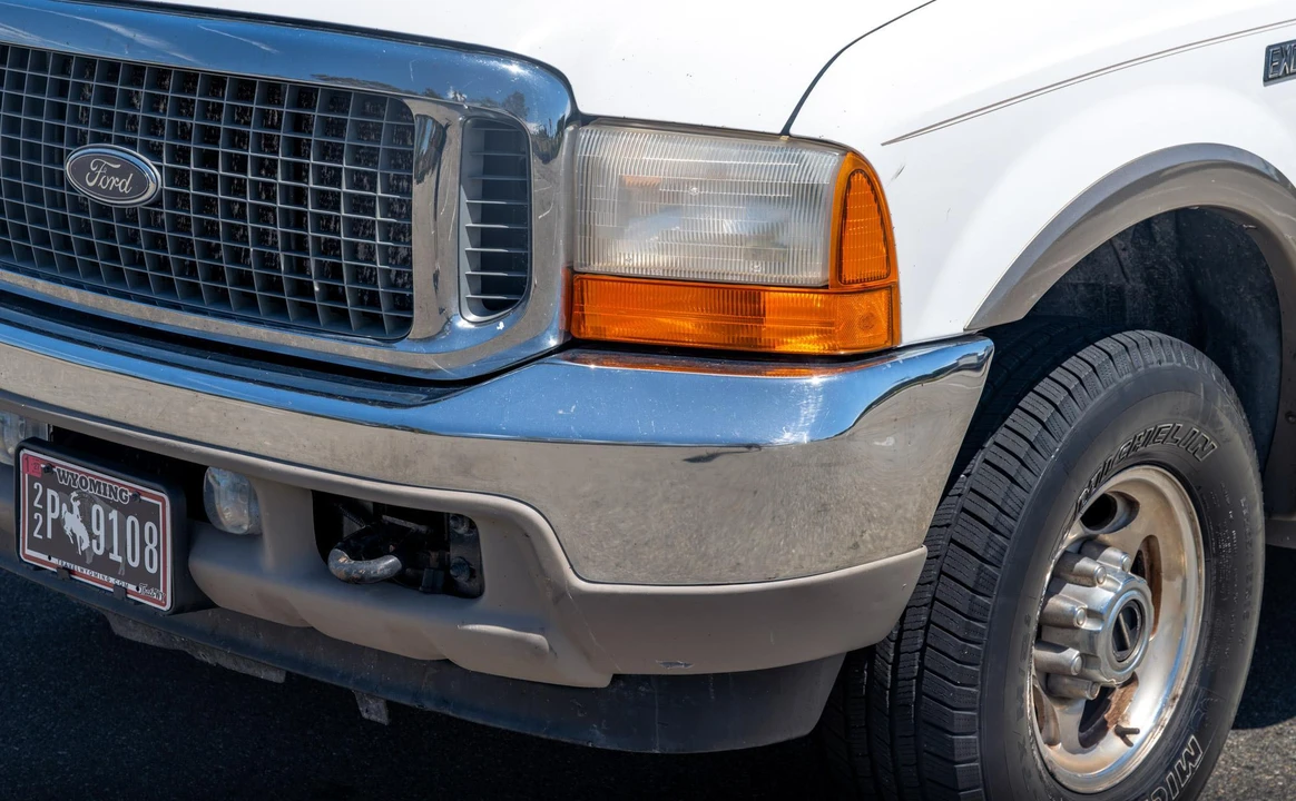 2001 Ford Excursion - Image 18 of 31