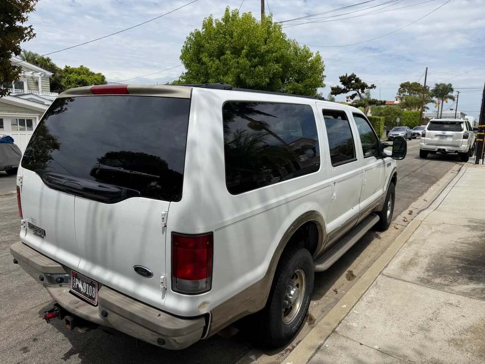 2001 Ford Excursion - Image 9 of 31
