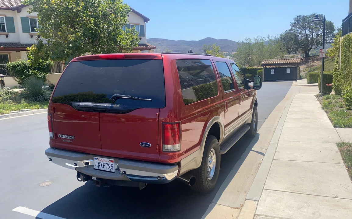 2001 Ford Excursion - Image 16 of 31