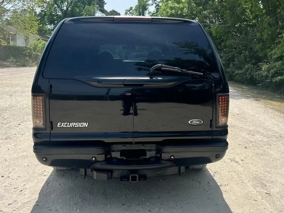 2001 Ford Excursion - Image 9 of 31