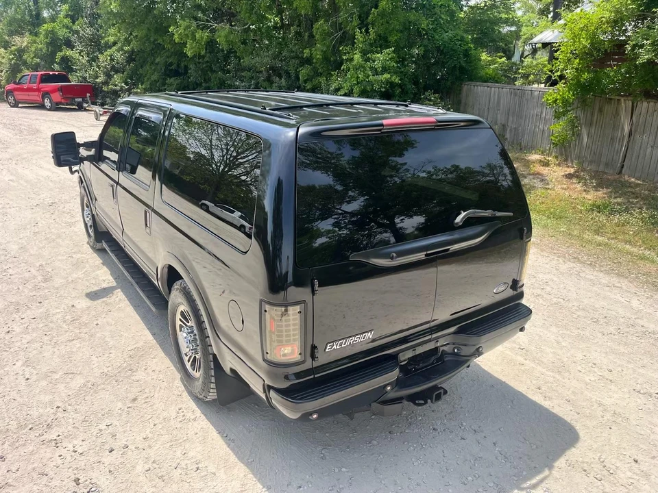 2001 Ford Excursion - Image 8 of 31