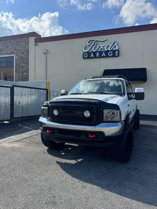 2001 Ford Excursion - Image 2 of 31