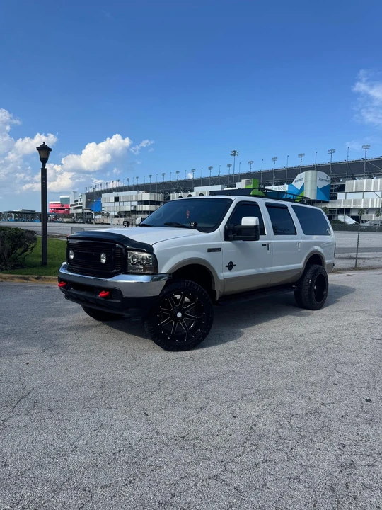 2001 Ford Excursion - Image 13 of 31