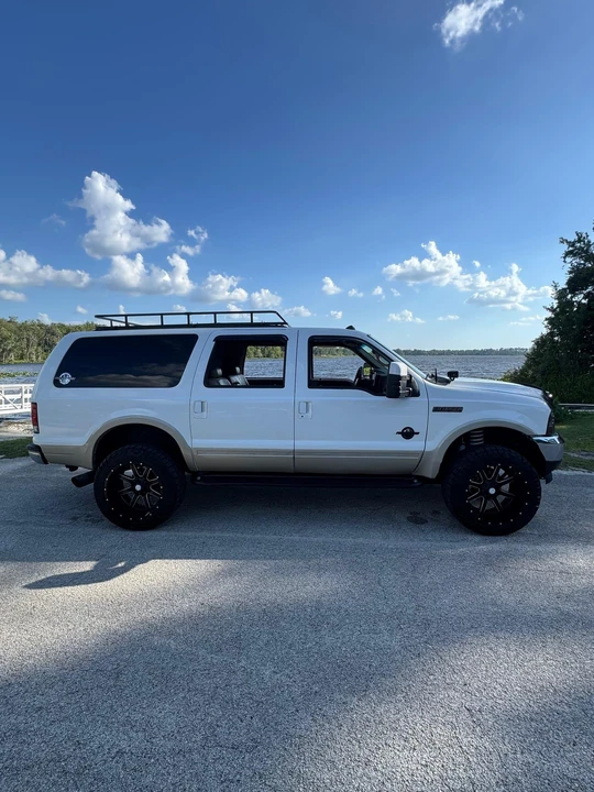 2001 Ford Excursion - Image 19 of 31