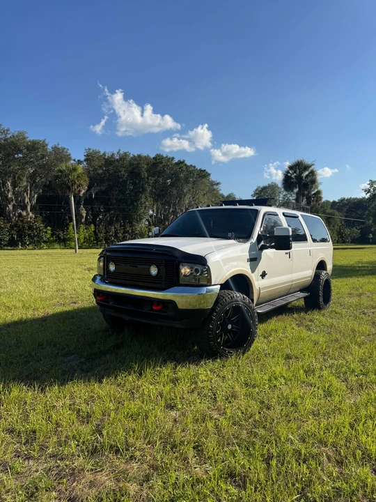 2001 Ford Excursion - Image 11 of 31