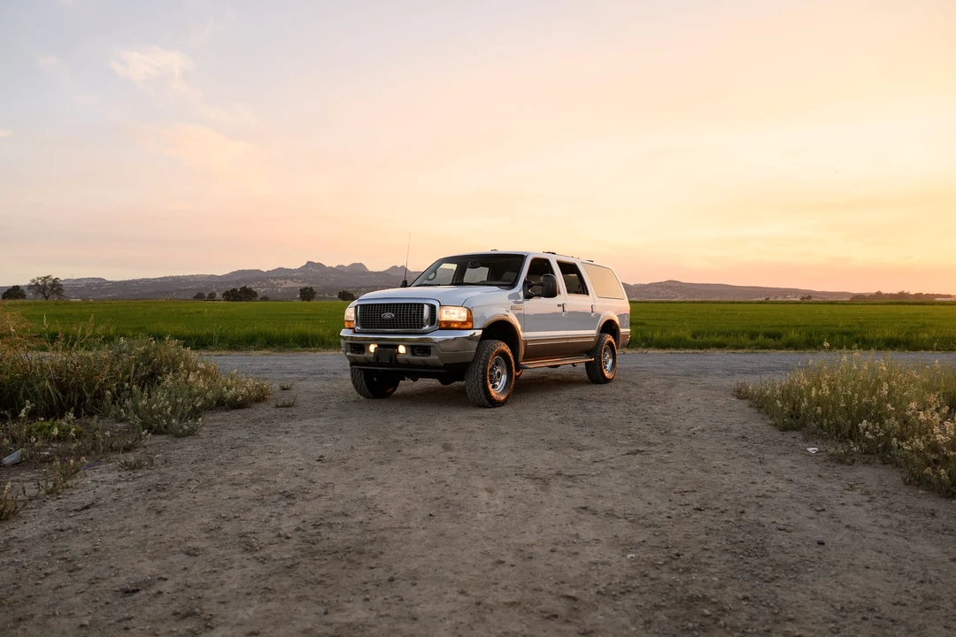2001 Ford Excursion - Image 10 of 31