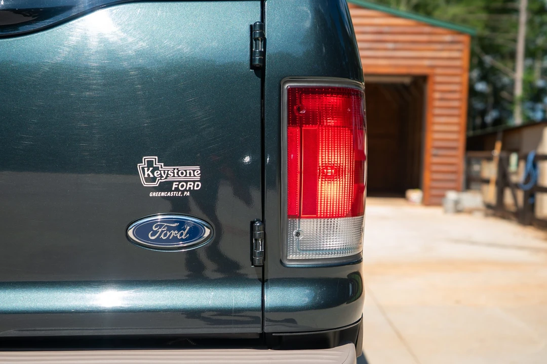 2001 Ford Excursion - Image 30 of 31