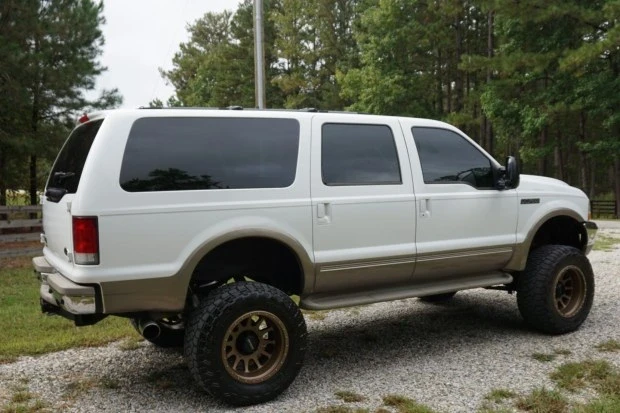 2001 Ford Excursion - Image 2 of 7